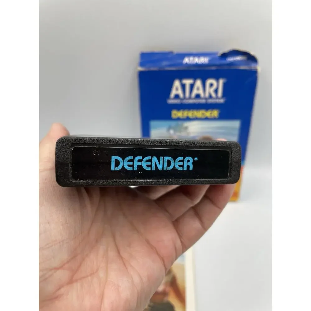 Defender Atari 2600 Video Game Cartridge 1981 CIB Complete In Box